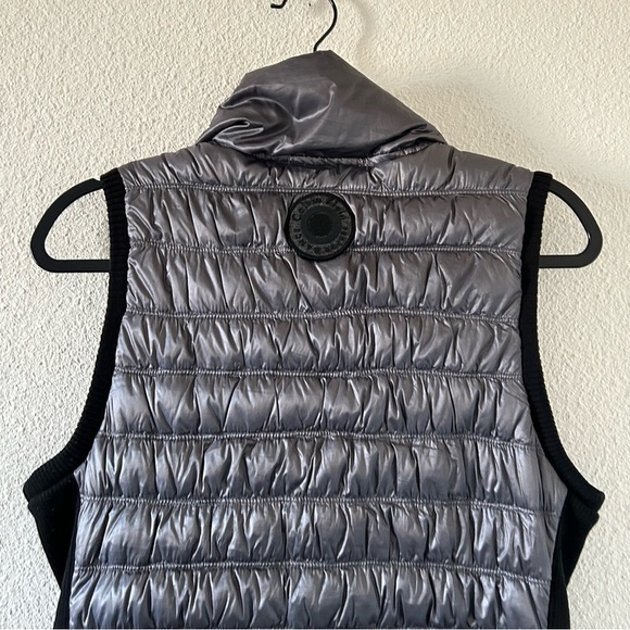 Calvin Klein Women’s Performance Premium Down Vest Medium Gray Metallic Sporty - Picture 13 of 16
